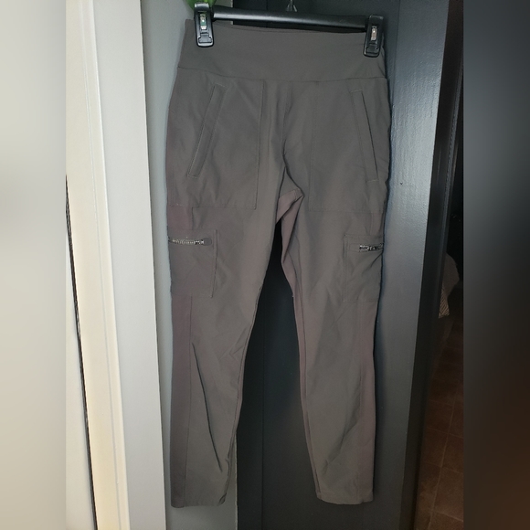 Athleta cargo legging pants olive green size 4 - Picture 3 of 7